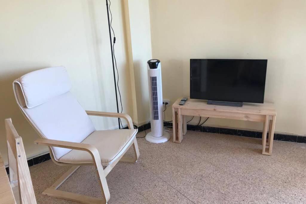 El Faro Apartaments Platja Llarga-Les Salines-Tgn Tarragona Buitenkant foto