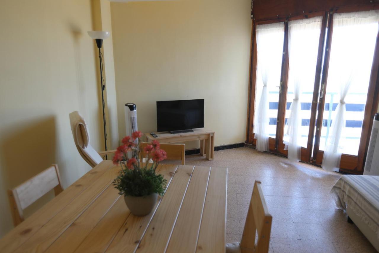 El Faro Apartaments Platja Llarga-Les Salines-Tgn Tarragona Buitenkant foto