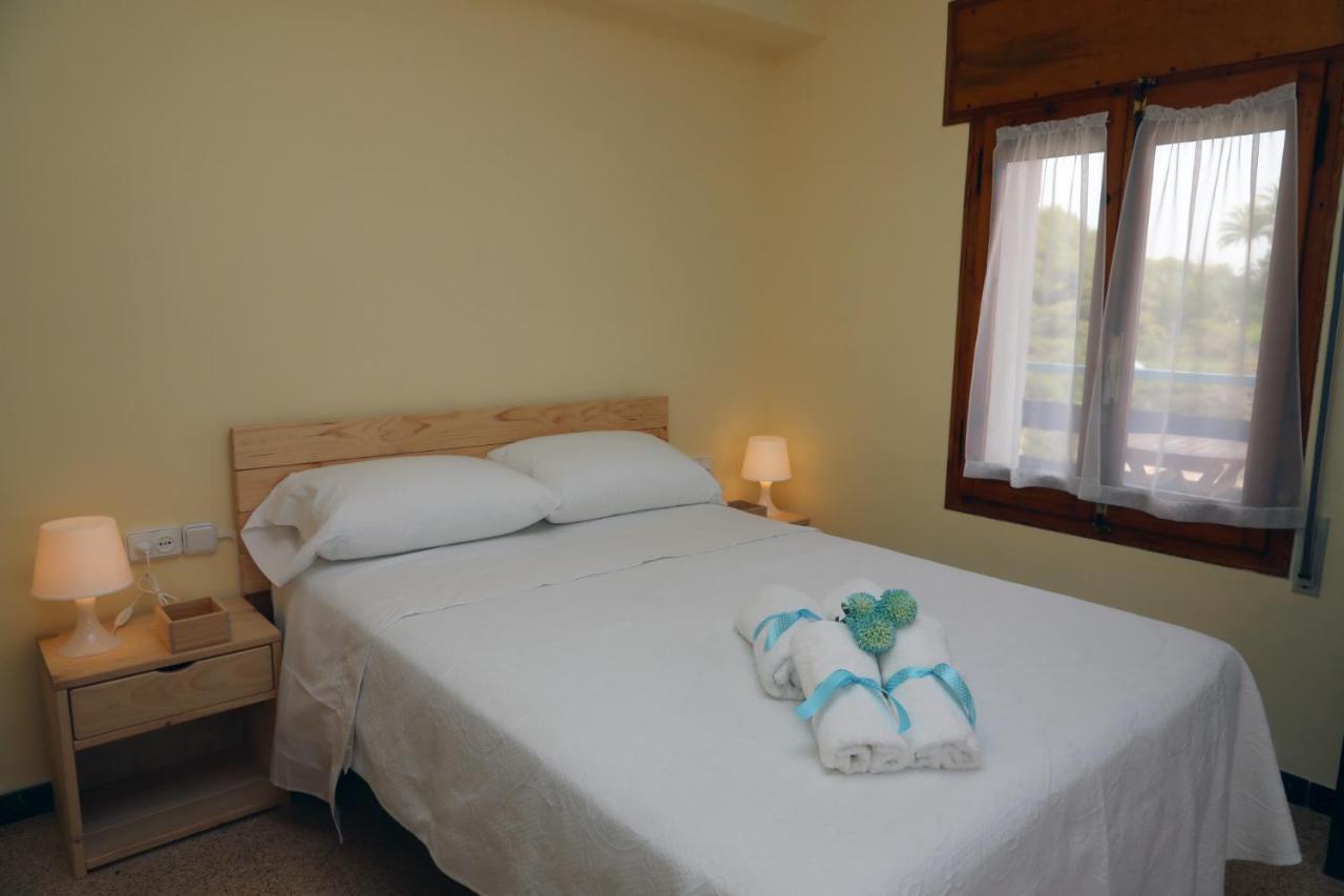 El Faro Apartaments Platja Llarga-Les Salines-Tgn Tarragona Buitenkant foto